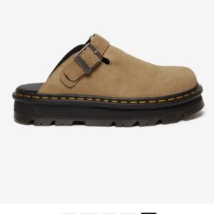 NWOT Dr marten mules